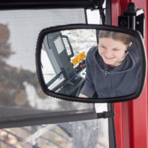 Felicia gick från media till skogsmaskinförare